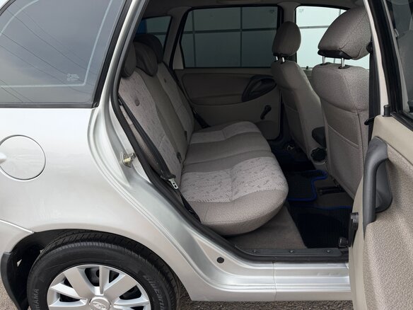 2011 Lada (ВАЗ) Kalina I, серебристый, 325000 рублей - вид 14