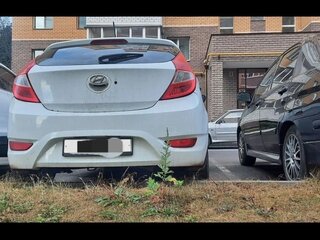 2012 Hyundai Solaris I, белый, 690000 рублей, вид 3