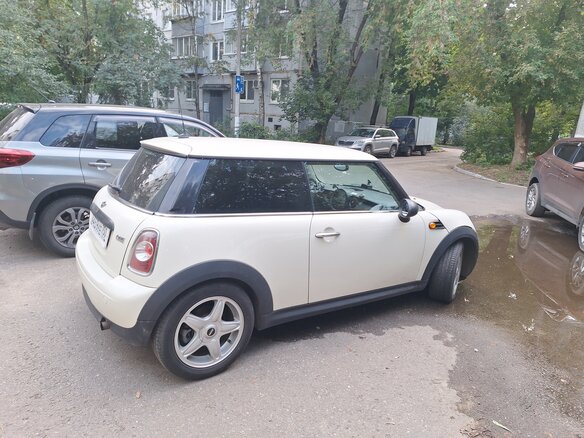 2012 Mini Hatch One II (R56) Рестайлинг, бежевый, 800000 рублей - вид 4