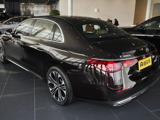 2025 Mercedes-Benz E-Класс 300 VI (W214, S214), коричневый, 9750000 рублей, вид 5
