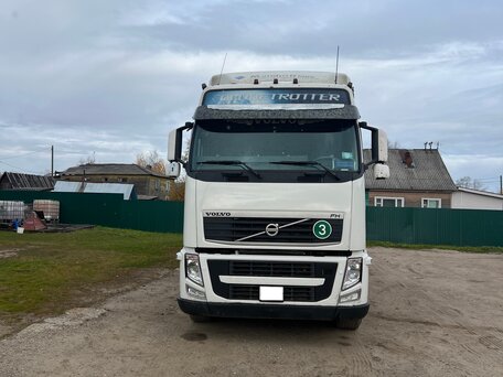 2012 Volvo FH, белый, 3400000 рублей, вид 4