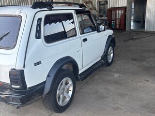 2010 Lada (ВАЗ) 2121 (4x4) I Рестайлинг, белый, 350000 рублей, вид 2