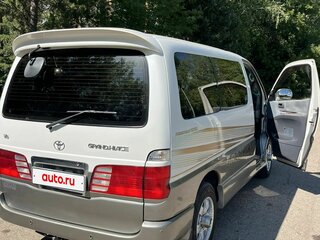 2000 Toyota Granvia I, белый, 1000000 рублей, вид 4
