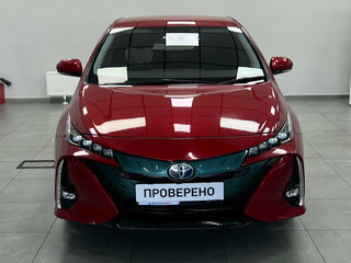 2018 Toyota Prius IV Рестайлинг (XW50), красный, 2310000 рублей, вид 2