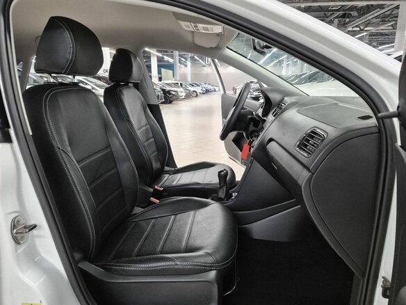 2019 Volkswagen Polo V Рестайлинг, белый, 1109000 рублей - вид 9