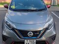 2017 Nissan Note Nismo e-Power II Рестайлинг, серый, 1650000 рублей - вид 1