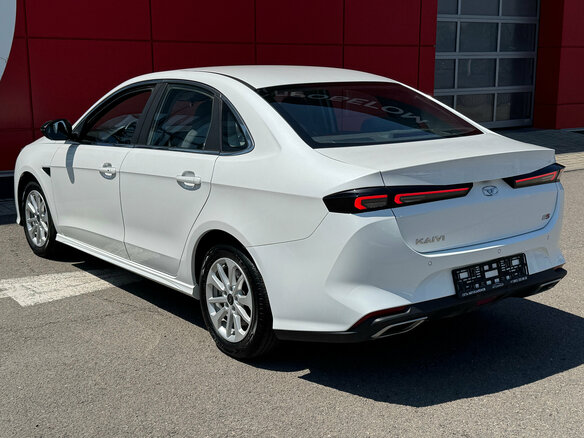 2023 Kaiyi E5, белый - вид 3