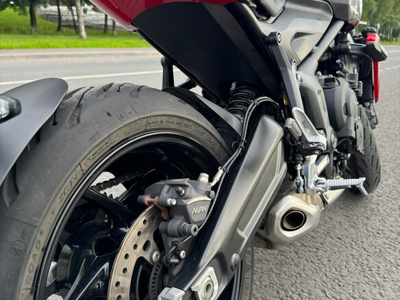 2022 Triumph Trident 660, серый, 850000 рублей - вид 9