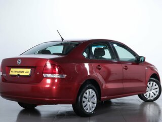2015 Volkswagen Polo V, красный, 699000 рублей, вид 4