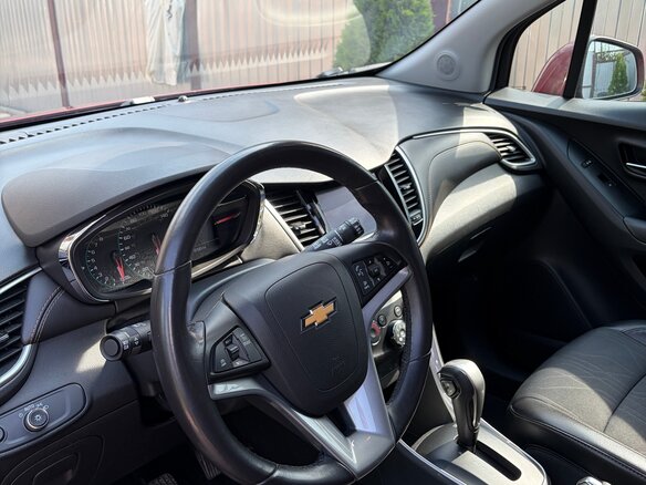 2021 Chevrolet Trax I Рестайлинг, красный, 1600000 рублей - вид 5
