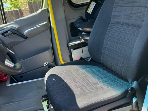 2016 Mercedes-Benz Sprinter, жёлтый, 2200000 рублей - вид 5