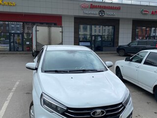 2024 Lada (ВАЗ) Vesta I Рестайлинг (NG), белый, 1400000 рублей, вид 1