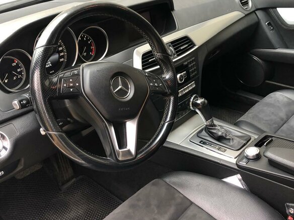 2013 Mercedes-Benz C-Класс 180 III (W204) Рестайлинг, белый, 1300000 рублей - вид 4
