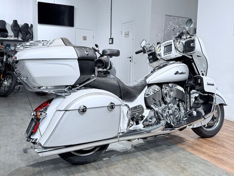 2018 Indian Roadmaster, белый, 1799000 рублей, вид 4