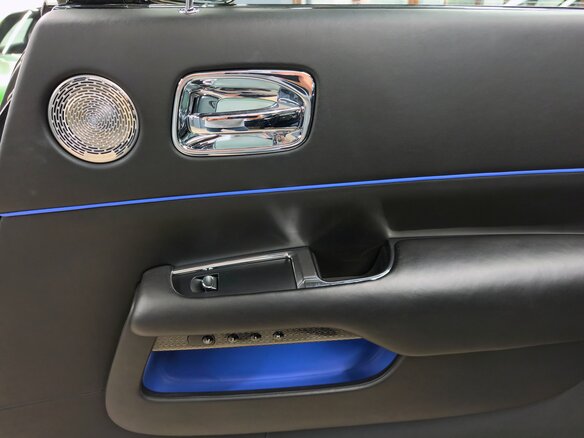 2016 Rolls-Royce Wraith Black Badge, чёрный, 27900000 рублей - вид 20