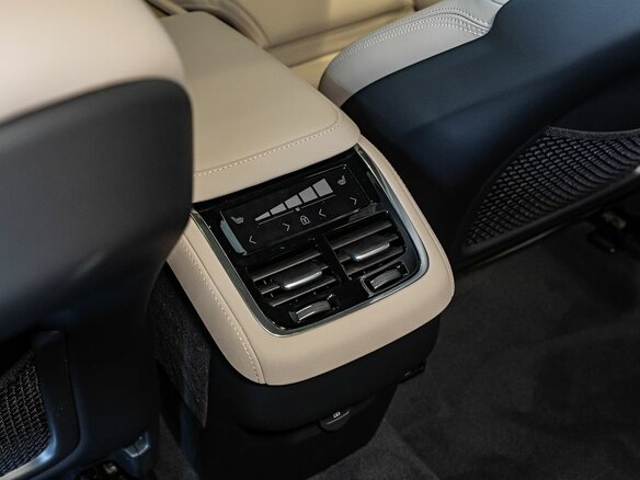 2026 Volvo XC90 B5 II Рестайлинг 2, зелёный, 12420000 рублей - вид 14