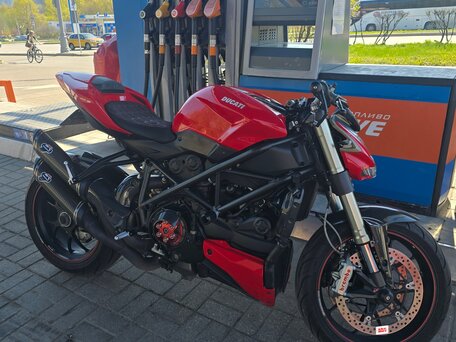 2010 Ducati Streetfighter, красный, 735000 рублей, вид 2