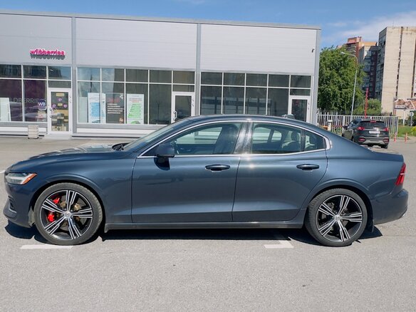 2019 Volvo S60 III, синий - вид 1