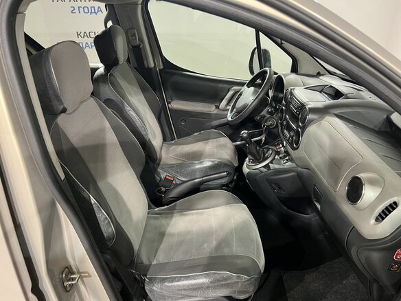 2012 Peugeot Partner II, бежевый - вид 16