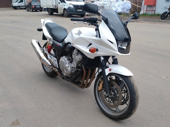 2009 Honda CB 400 Super Four, белый, 449000 рублей - вид 1