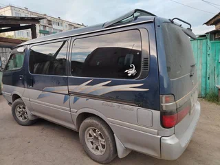 1996 Toyota HiAce H100, серебристый, 500000 рублей, вид 2