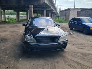 2004 Mercedes-Benz S-Класс 500 IV (W220) Рестайлинг, чёрный, 570000 рублей, вид 1