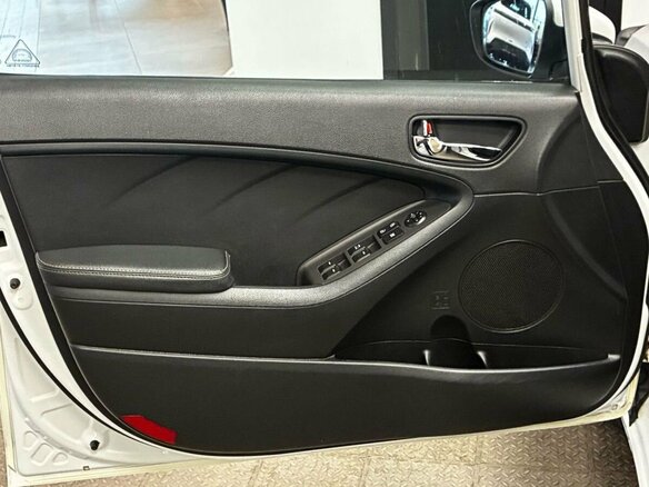 2016 Kia Cerato III Рестайлинг (Classic), белый - вид 5