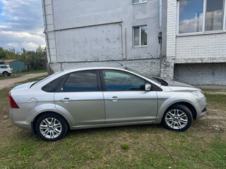 2008 Ford Focus II Рестайлинг, серебристый, 480000 рублей, вид 5