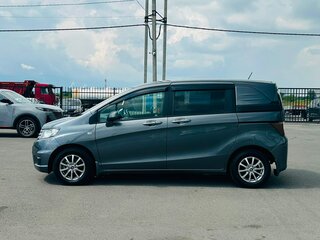 2010 Honda Freed Spike I, серый, 1149999 рублей, вид 3