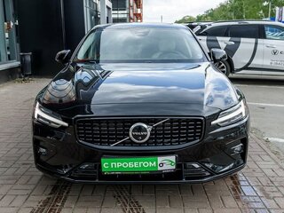 2023 Volvo S60 III, чёрный, 3520000 рублей, вид 3