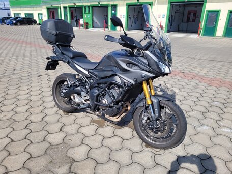 2015 Yamaha MT-09 Tracer (FJ-09), серый, 780000 рублей, вид 2