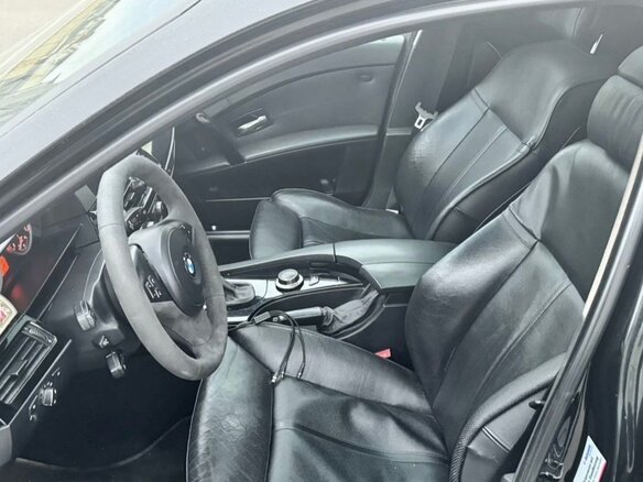 2003 BMW 5 серии 545i V (E60/E61), чёрный - вид 16