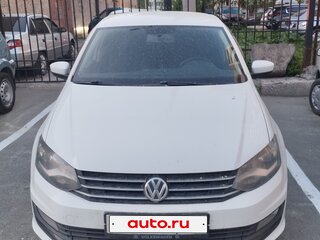 2018 Volkswagen Polo V Рестайлинг, белый, 1150000 рублей, вид 1