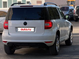 2010 Skoda Yeti I, белый, 575000 рублей, вид 4