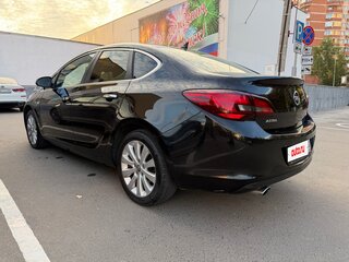 2012 Opel Astra J Рестайлинг, чёрный, 680000 рублей, вид 5