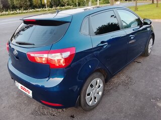 2015 Kia Rio 6-speed III, синий, 770000 рублей, вид 4