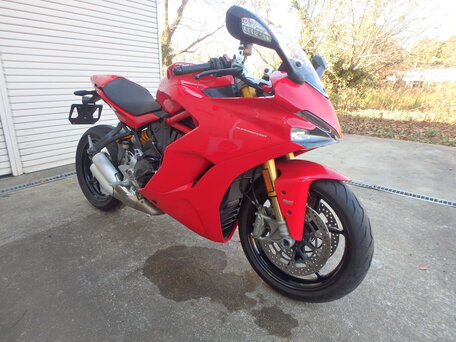 2018 Ducati Supersport, красный, 870000 рублей, вид 1