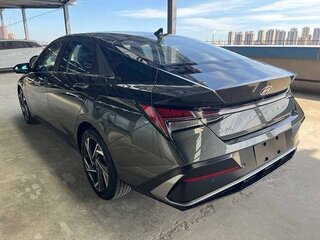 2023 Hyundai Elantra VII (CN7) Рестайлинг, серый, 1620000 рублей, вид 4