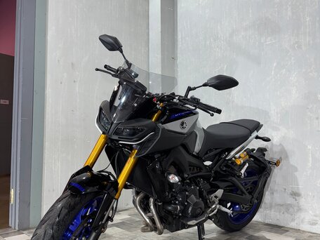 2018 Yamaha MT-09 (FZ-09), серый, 915000 рублей, вид 5