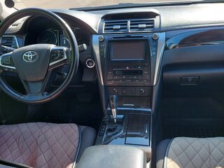 2015 Toyota Camry VII (XV50) Рестайлинг, белый, 2190000 рублей, вид 5