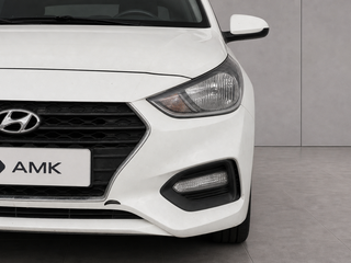 2017 Hyundai Solaris II, белый, 774716 рублей, вид 4