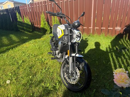 2024 CFMoto 300CL-X, серебристый, 340555 рублей, вид 3