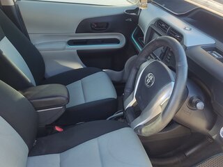 2013 Toyota Aqua I, серый, 950000 рублей, вид 5
