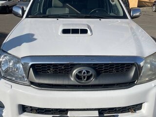 2011 Toyota Hilux Arctic Trucks AT35 VII, белый, 1950000 рублей, вид 2