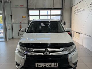 2017 Mitsubishi Outlander III Рестайлинг 2, белый, 1815000 рублей, вид 1