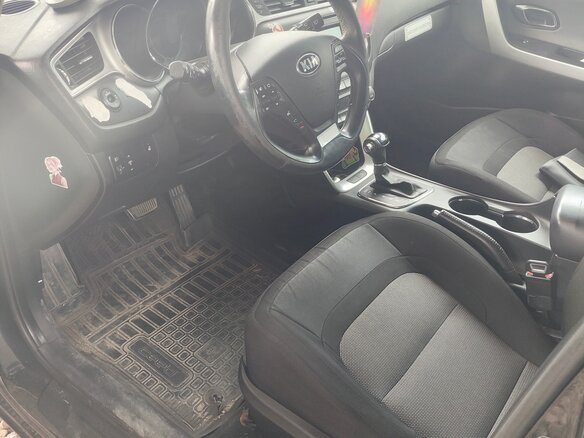 2016 Kia Ceed II Рестайлинг, чёрный, 1350000 рублей - вид 3