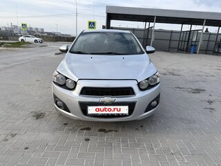 2013 Chevrolet Aveo II, серебристый, 650000 рублей, вид 2