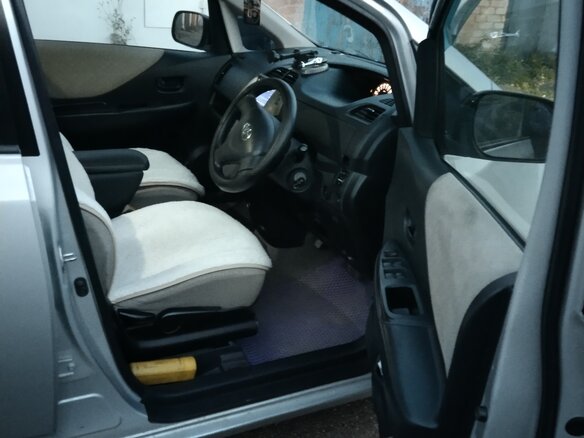 2005 Toyota Ractis I, серый, 465000 рублей - вид 6