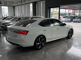 2023 Skoda Octavia IV (A8), белый, 2240000 рублей, вид 4