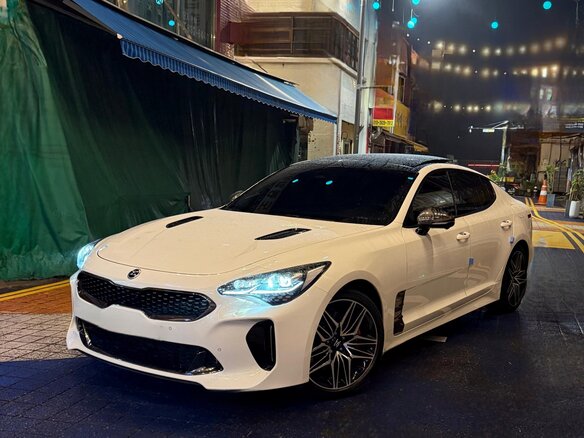 2020 Kia Stinger I Рестайлинг, белый - вид 2